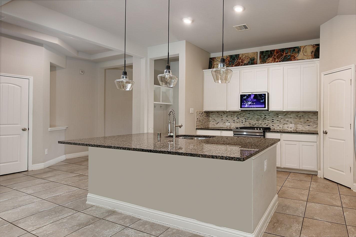 3004 Golden Current Lane