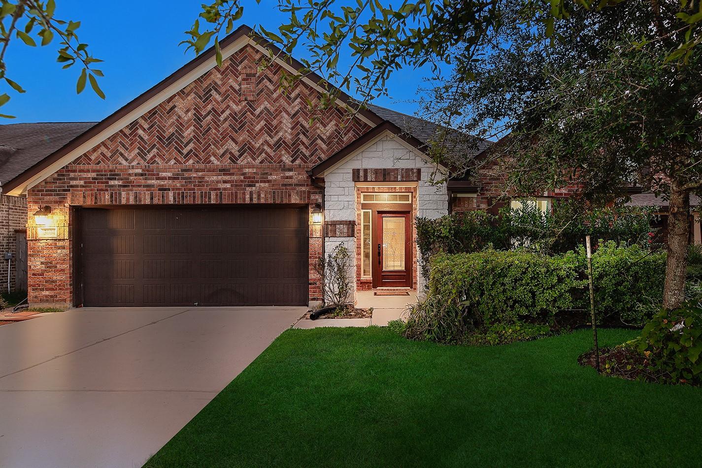 3004 Golden Current Lane