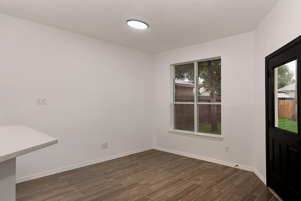 2037 Borthwick Lane