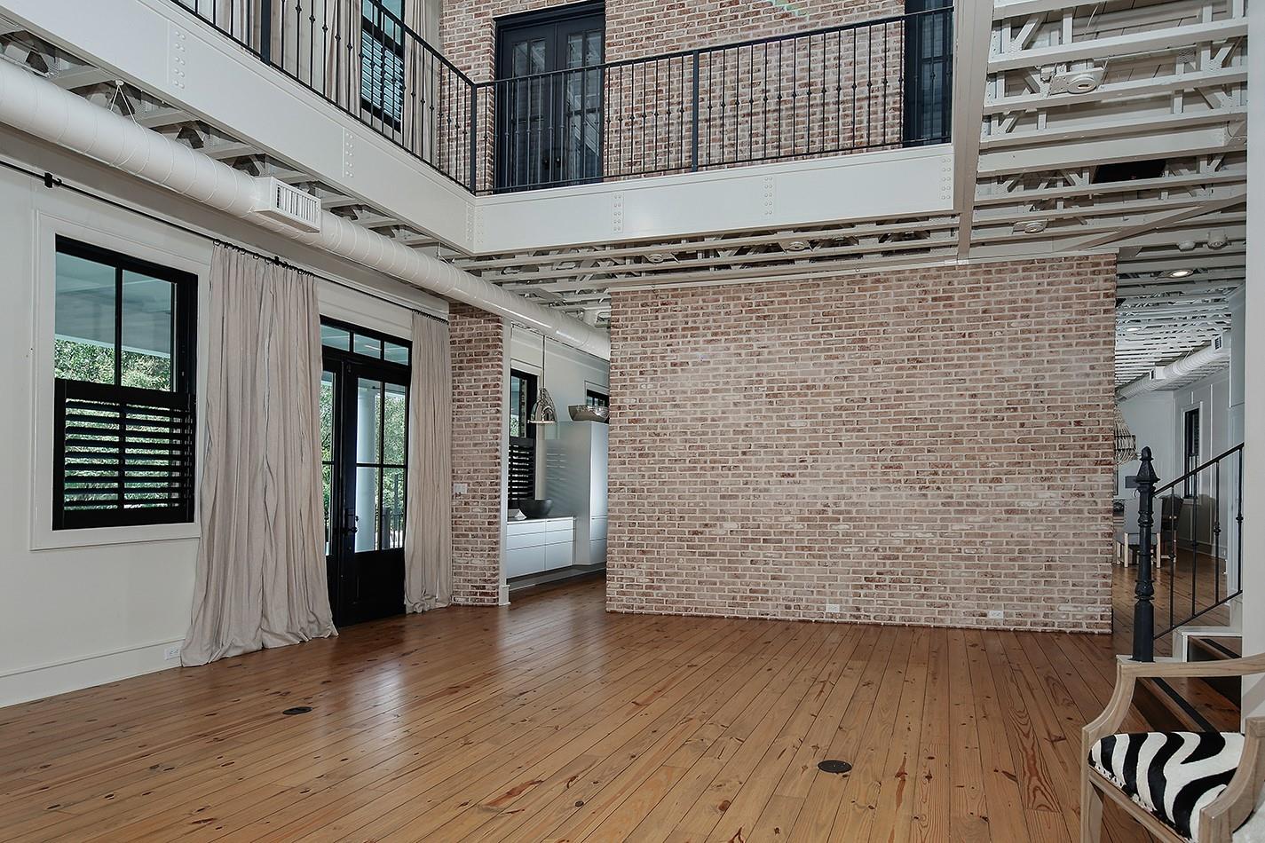 30 East Bay Boulevard