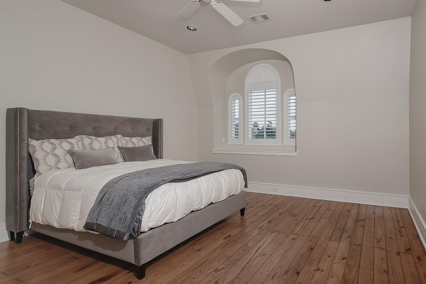 30 East Bay Boulevard