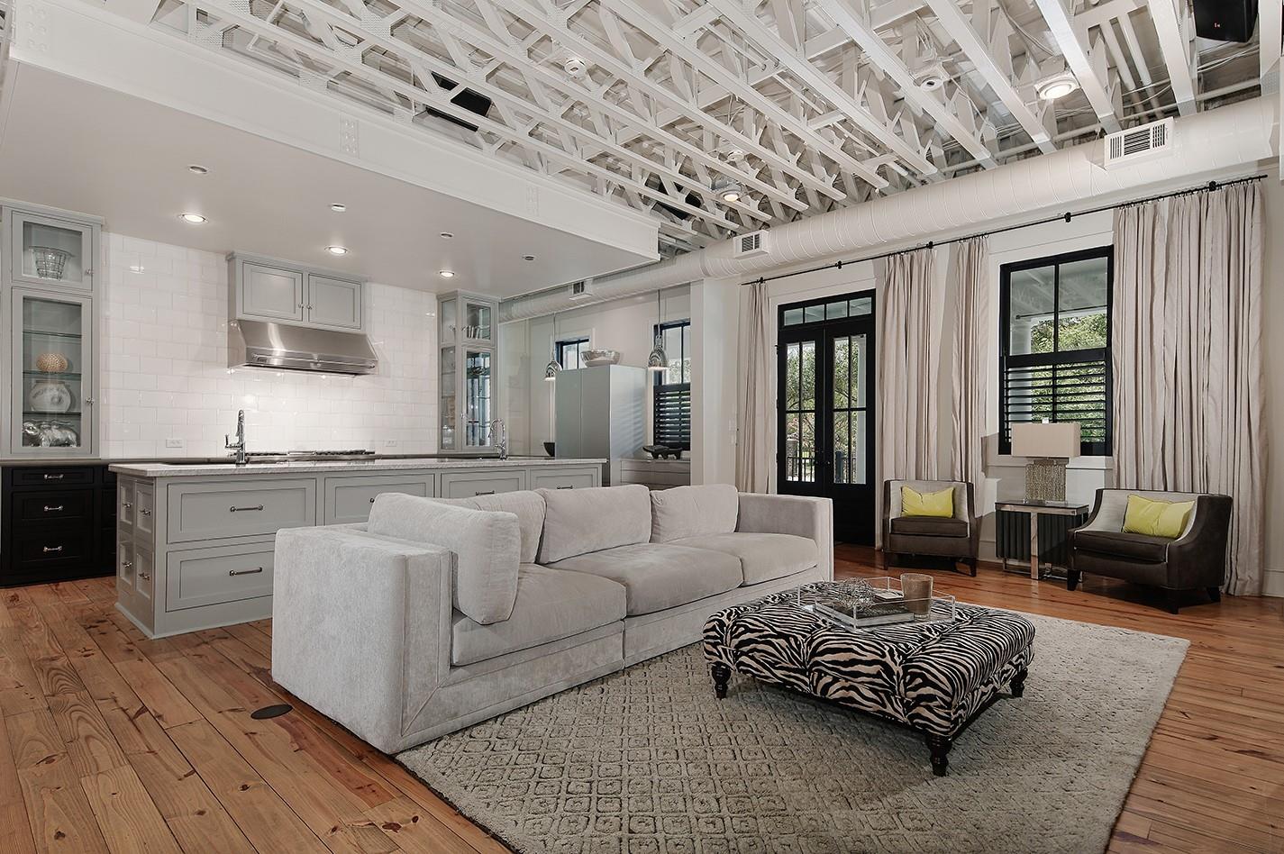 30 East Bay Boulevard