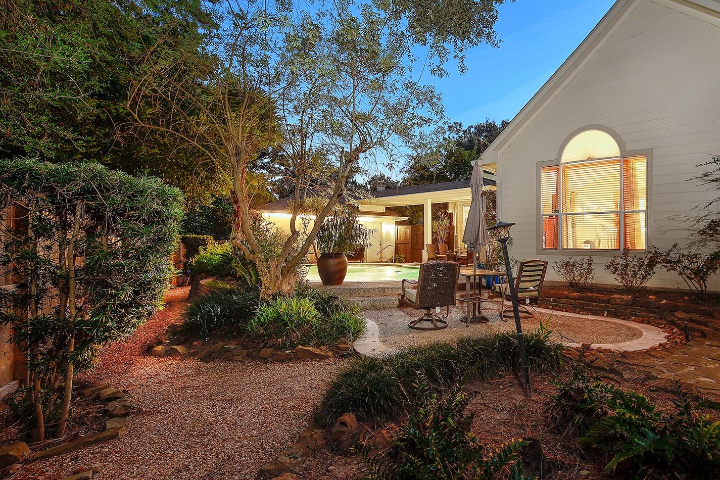 2 Taper Glow Place, The Woodlands