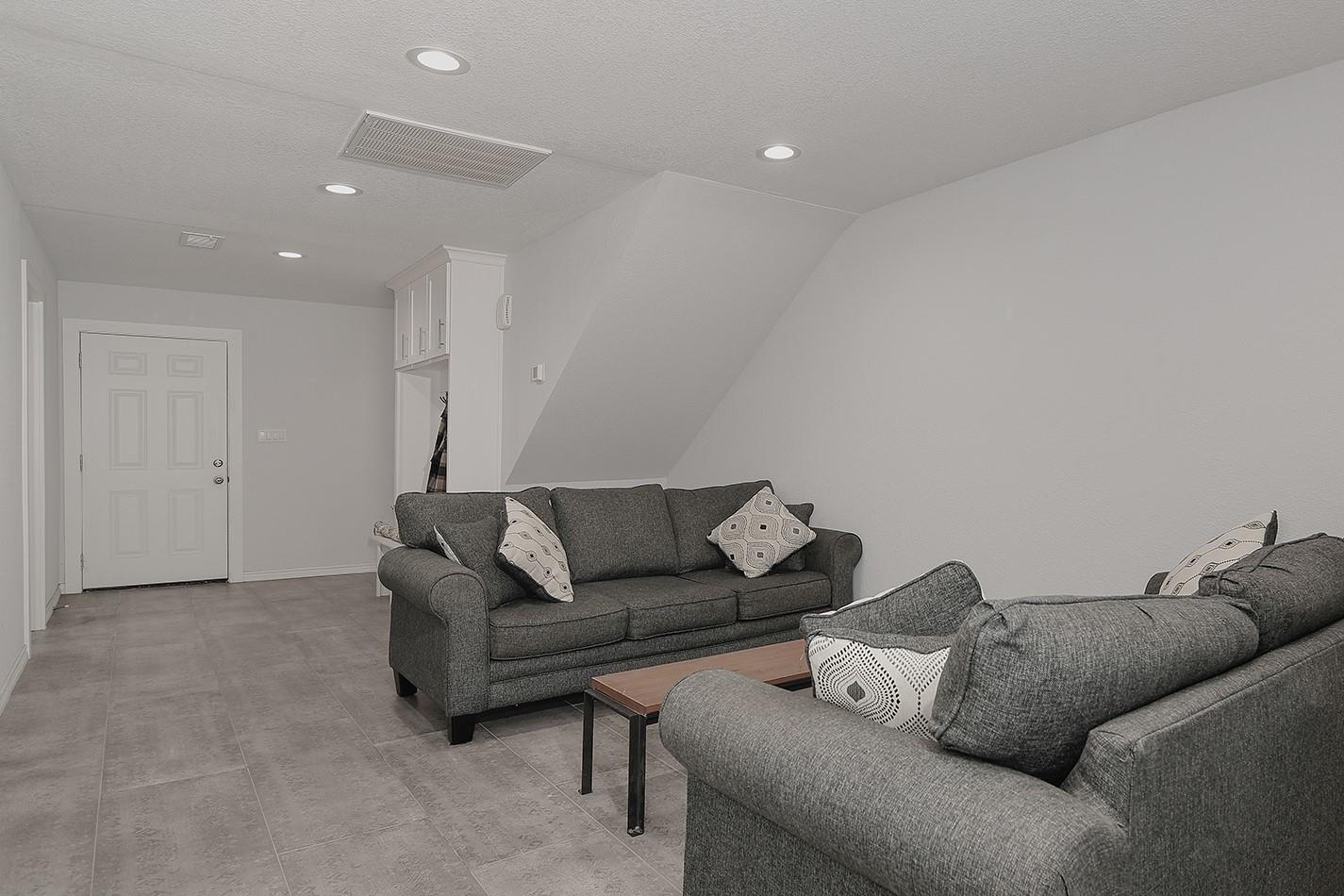 11403 Twain Drive