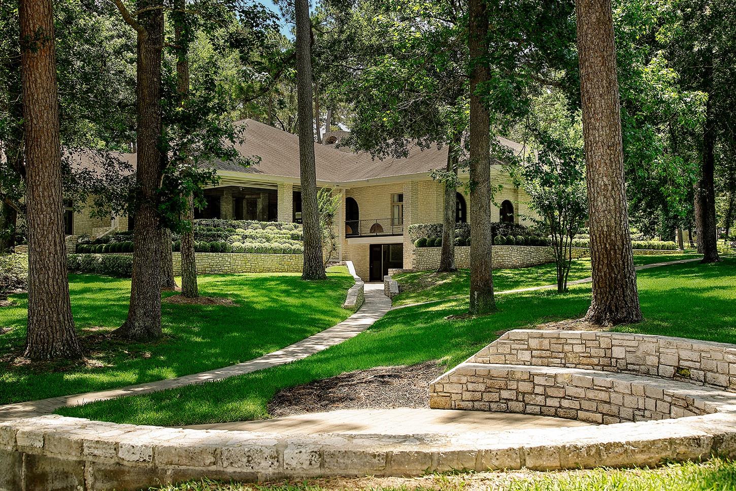 13882 Longwood Drive