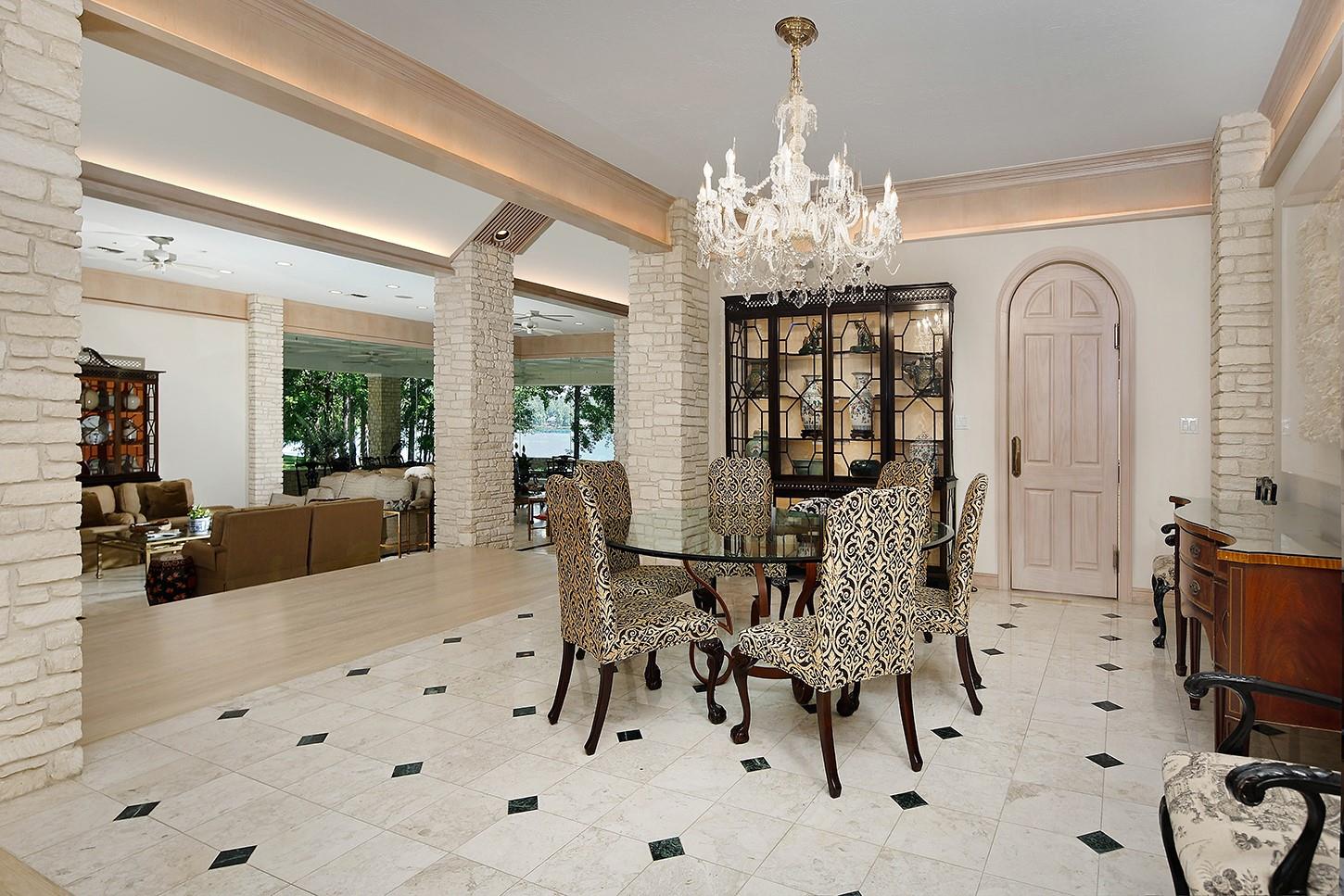13882 Longwood Drive