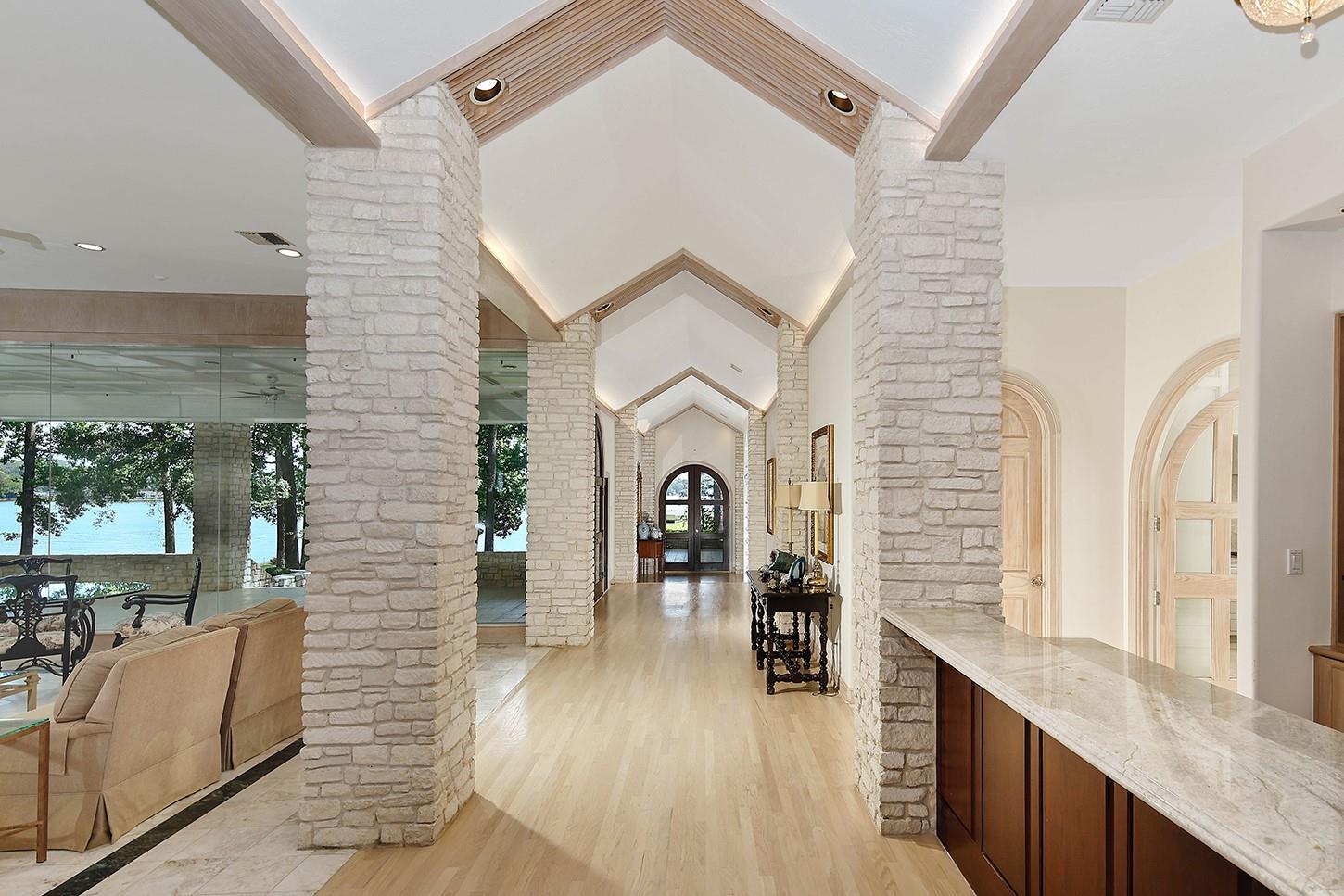 13882 Longwood Drive