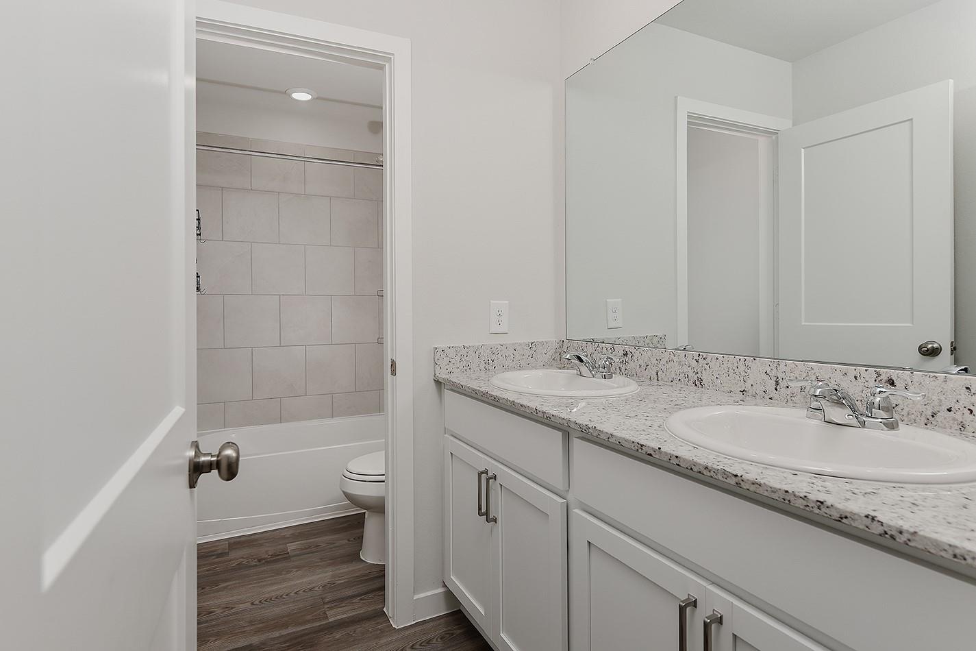 323 Intrepid Trail
