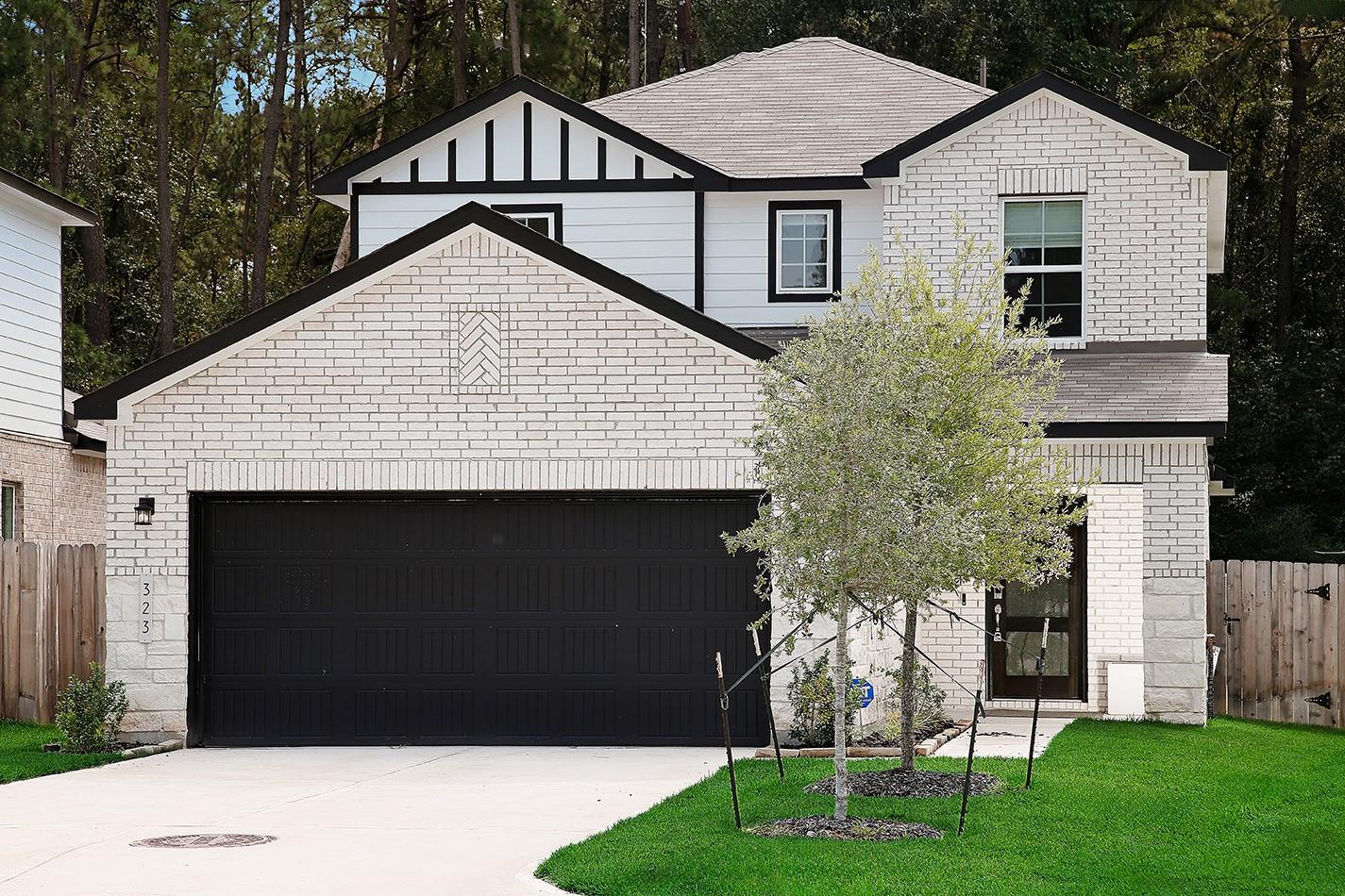 323 Intrepid Trail