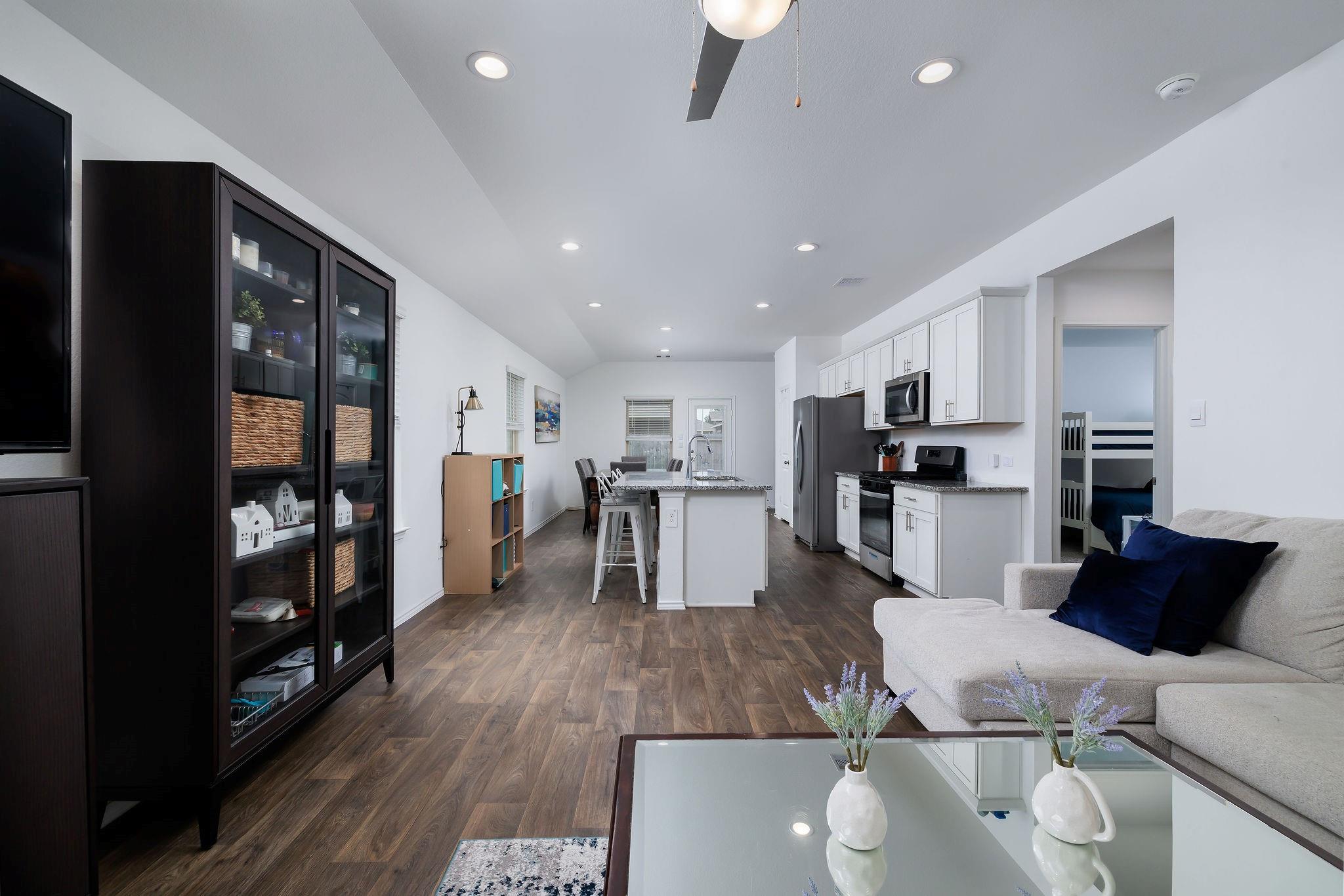 9905 Glenbrook Lane