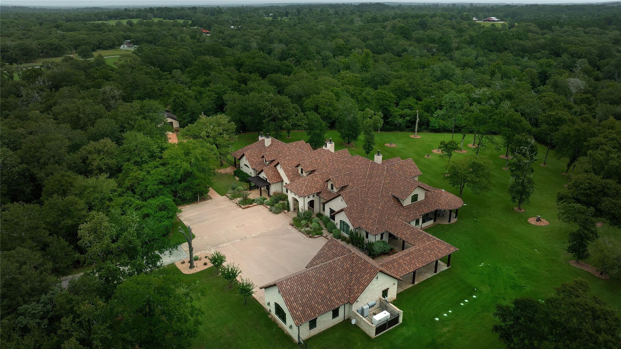 40693 Center Hill Road