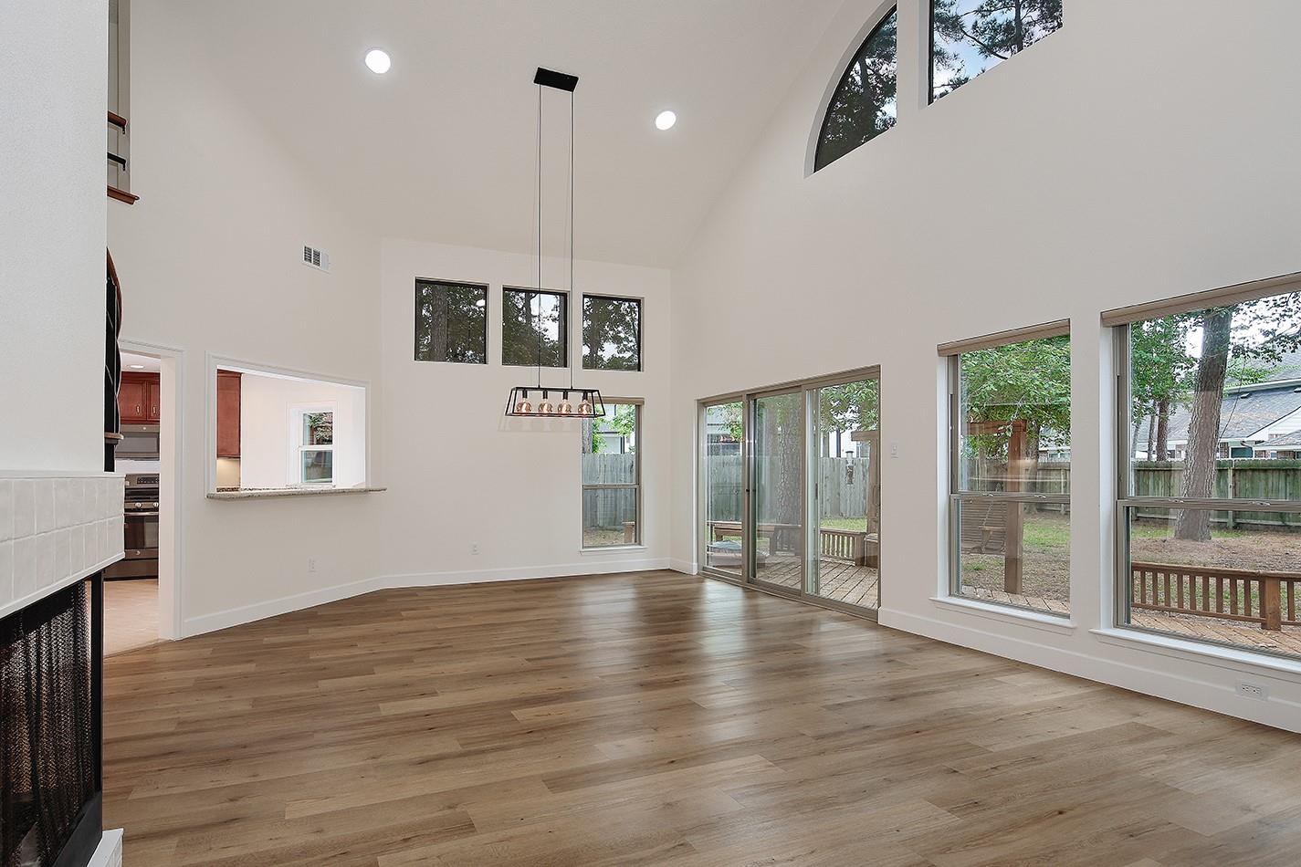 21 N Mossrock Road