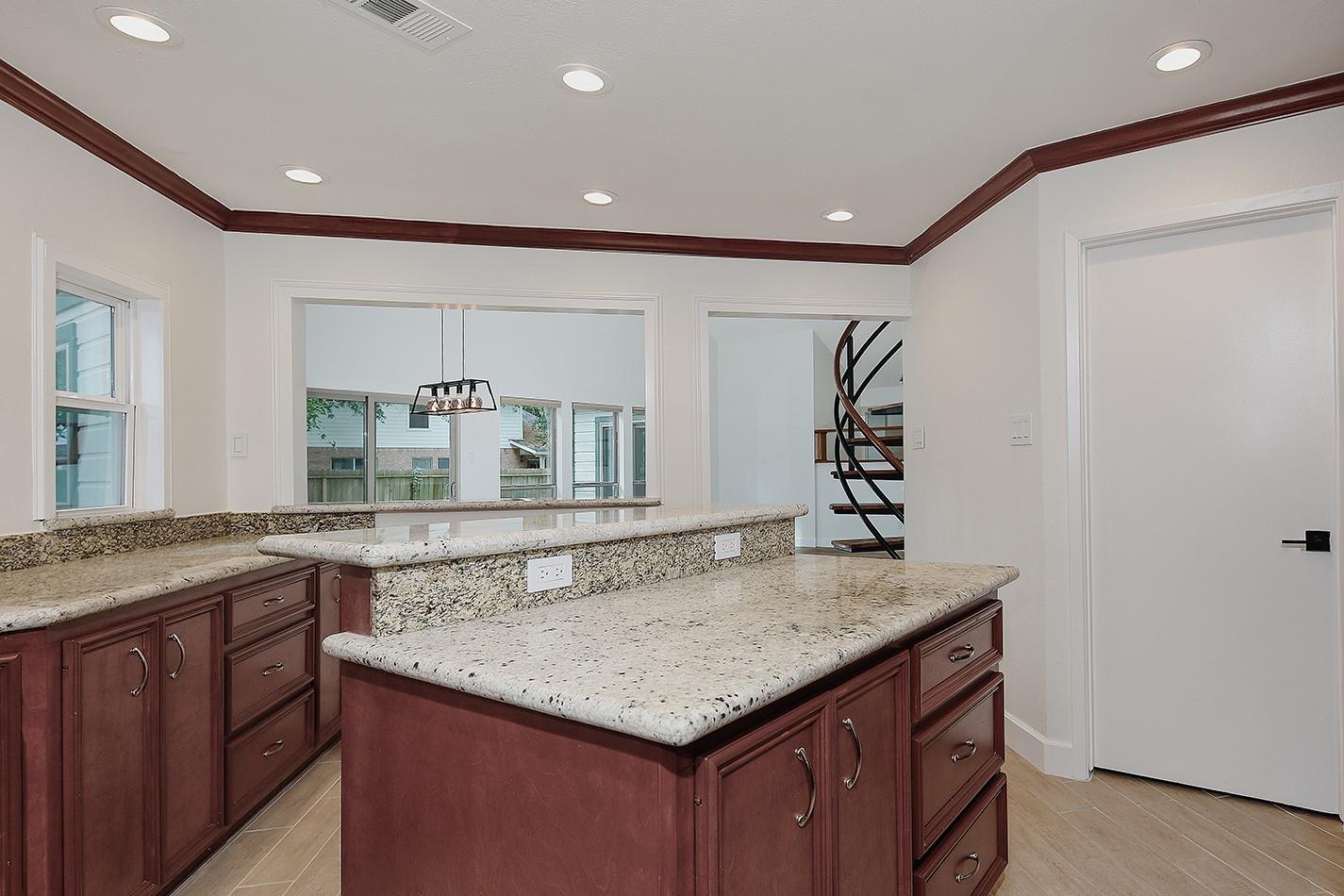 21 N Mossrock Road