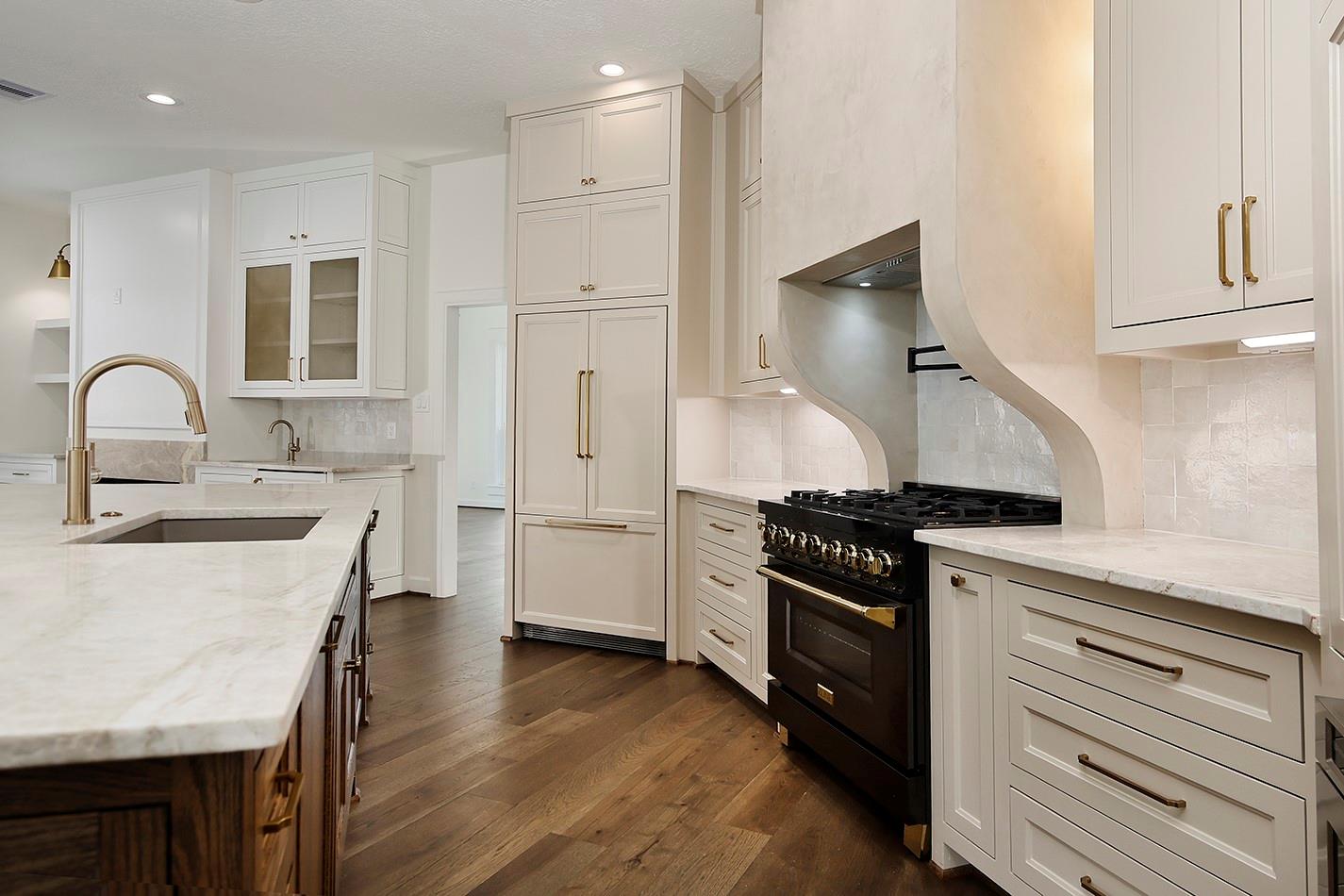 170 Golden Shadow Circle