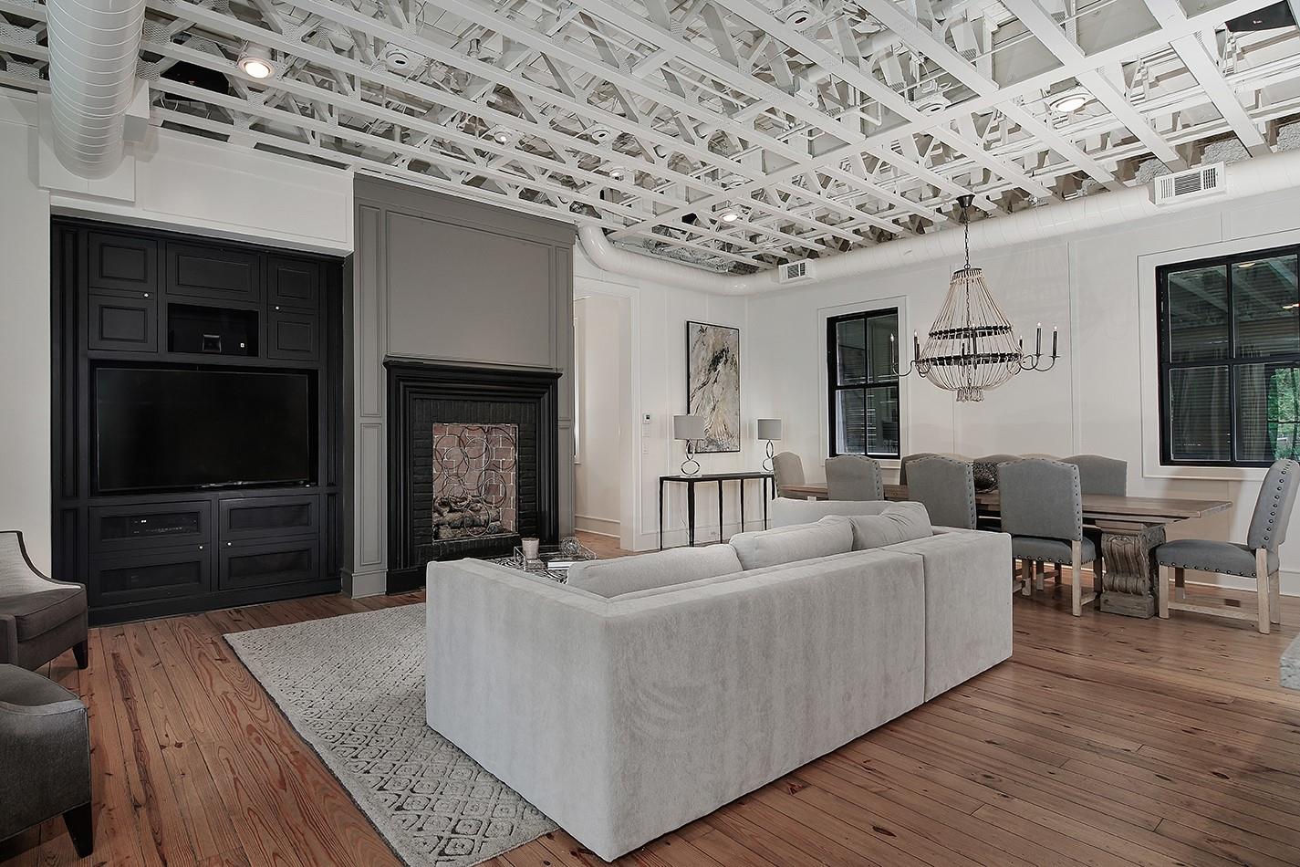 30 East Bay Boulevard