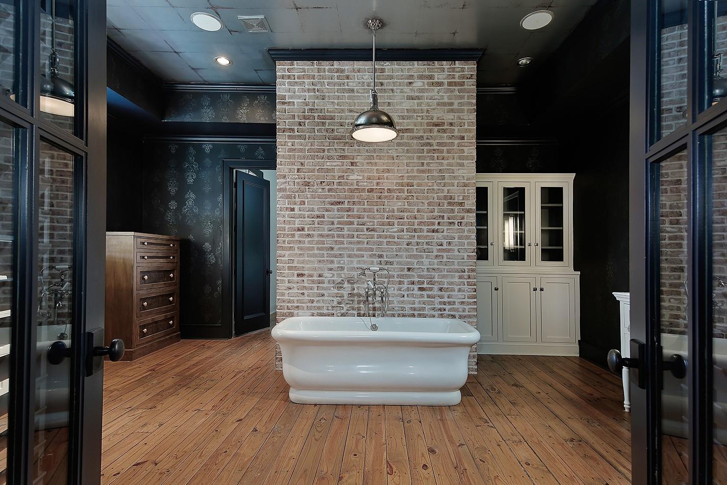 30 East Bay Boulevard