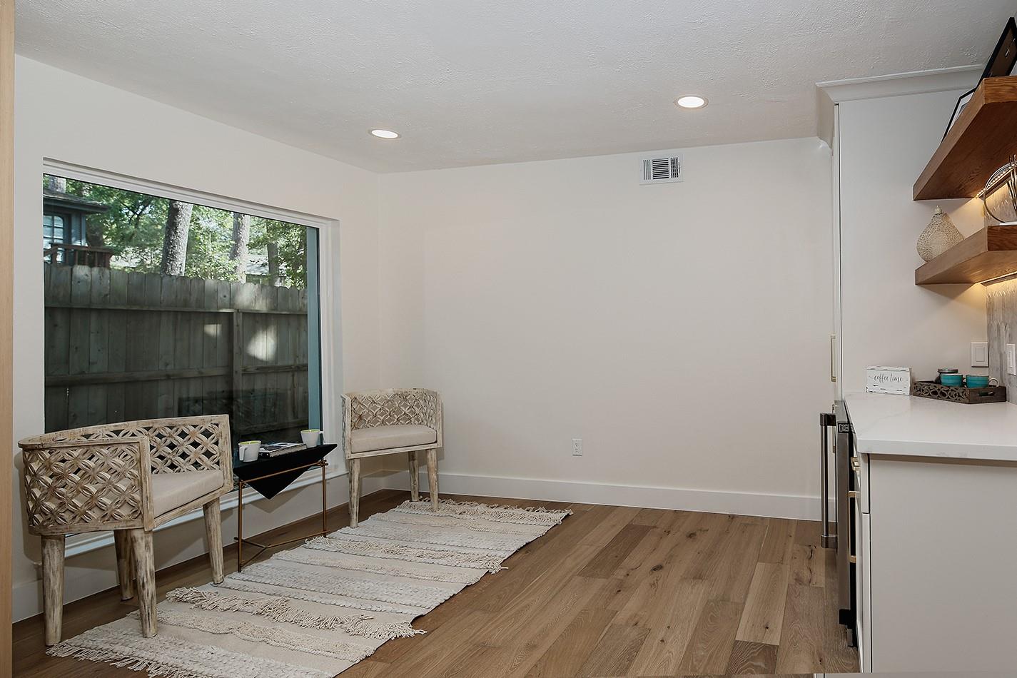 16 Crinkleroot Court