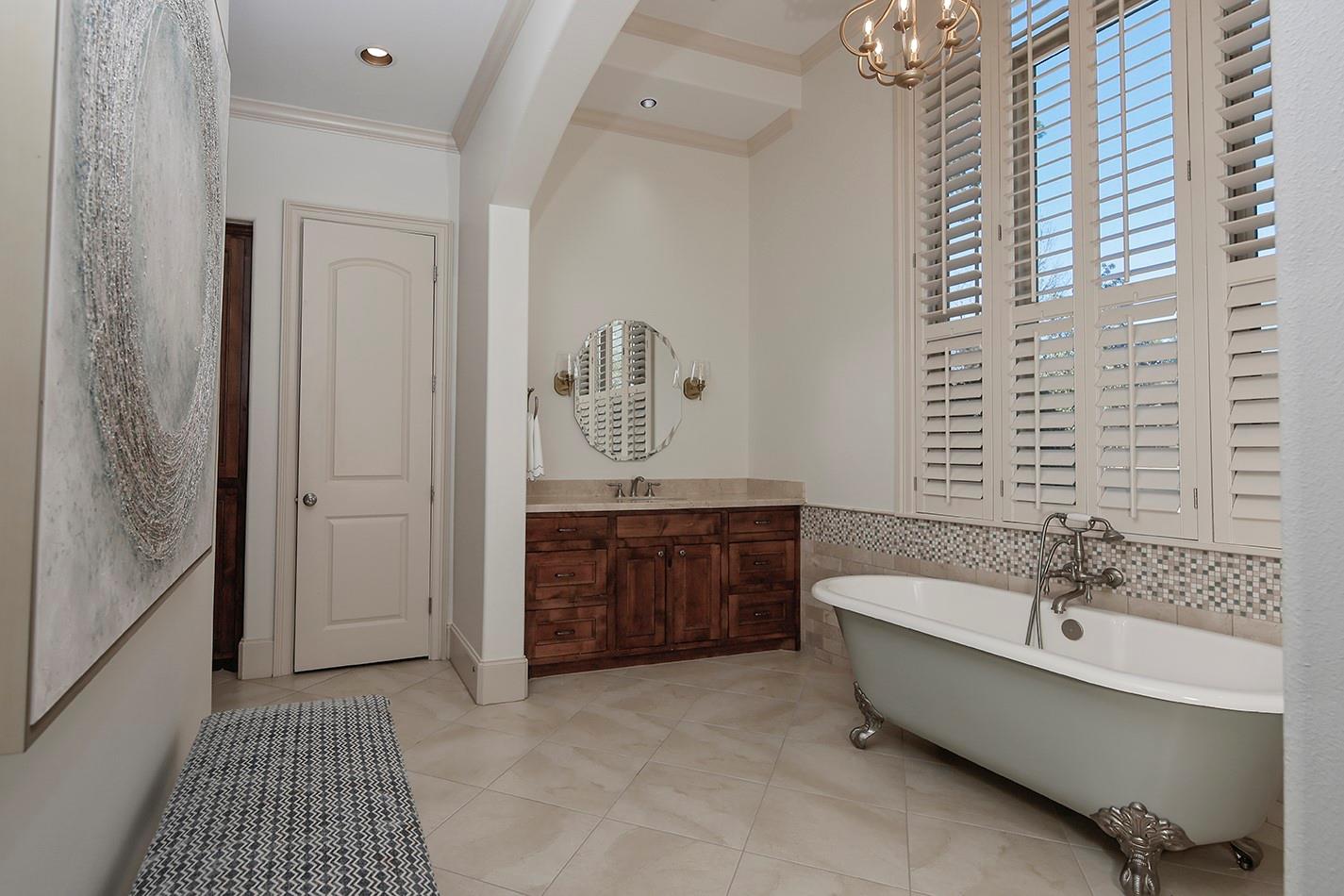 5342 Pine Wood Hills Court