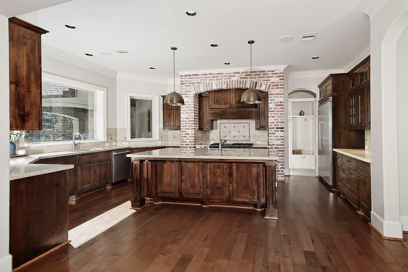 5342 Pine Wood Hills Court