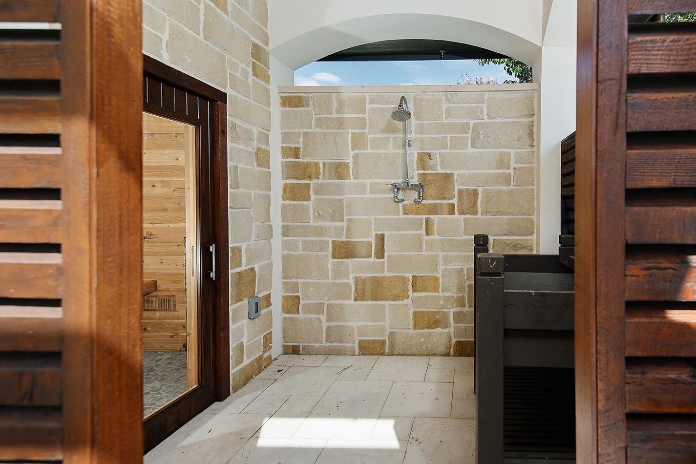 34 Bellweather Court