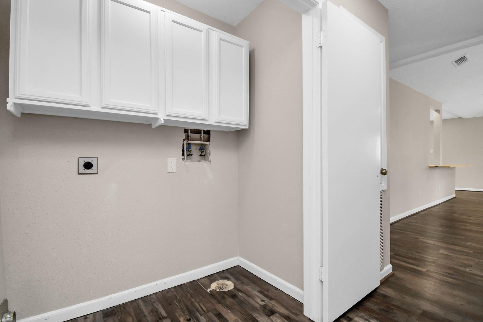 13002 Kingsmill Drive