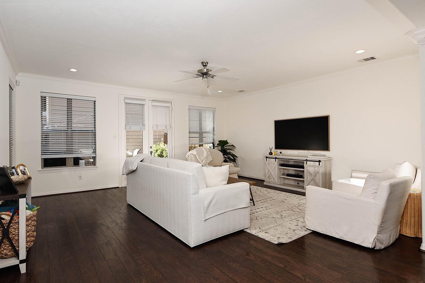 1046 W 26th Street
