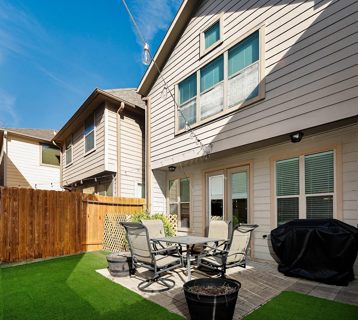 1046 W 26th Street
