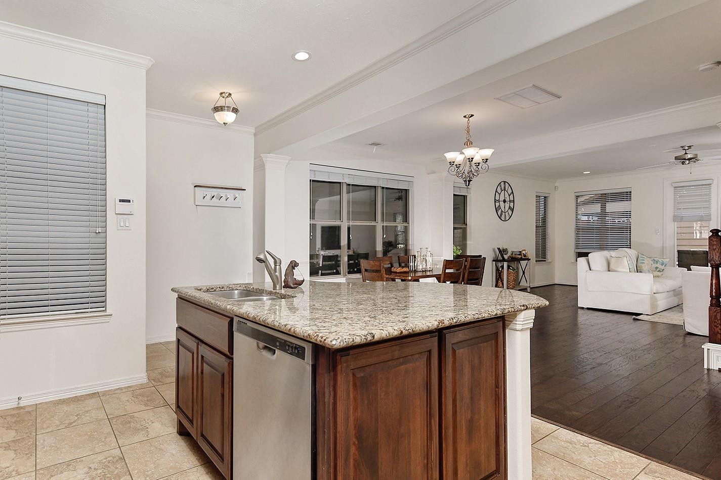 1046 W 26th Street