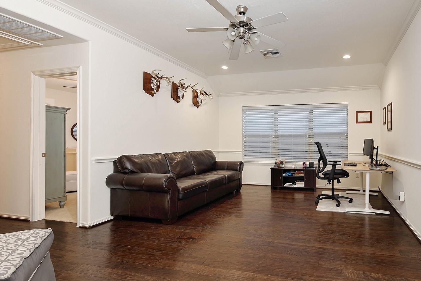 1046 W 26th Street