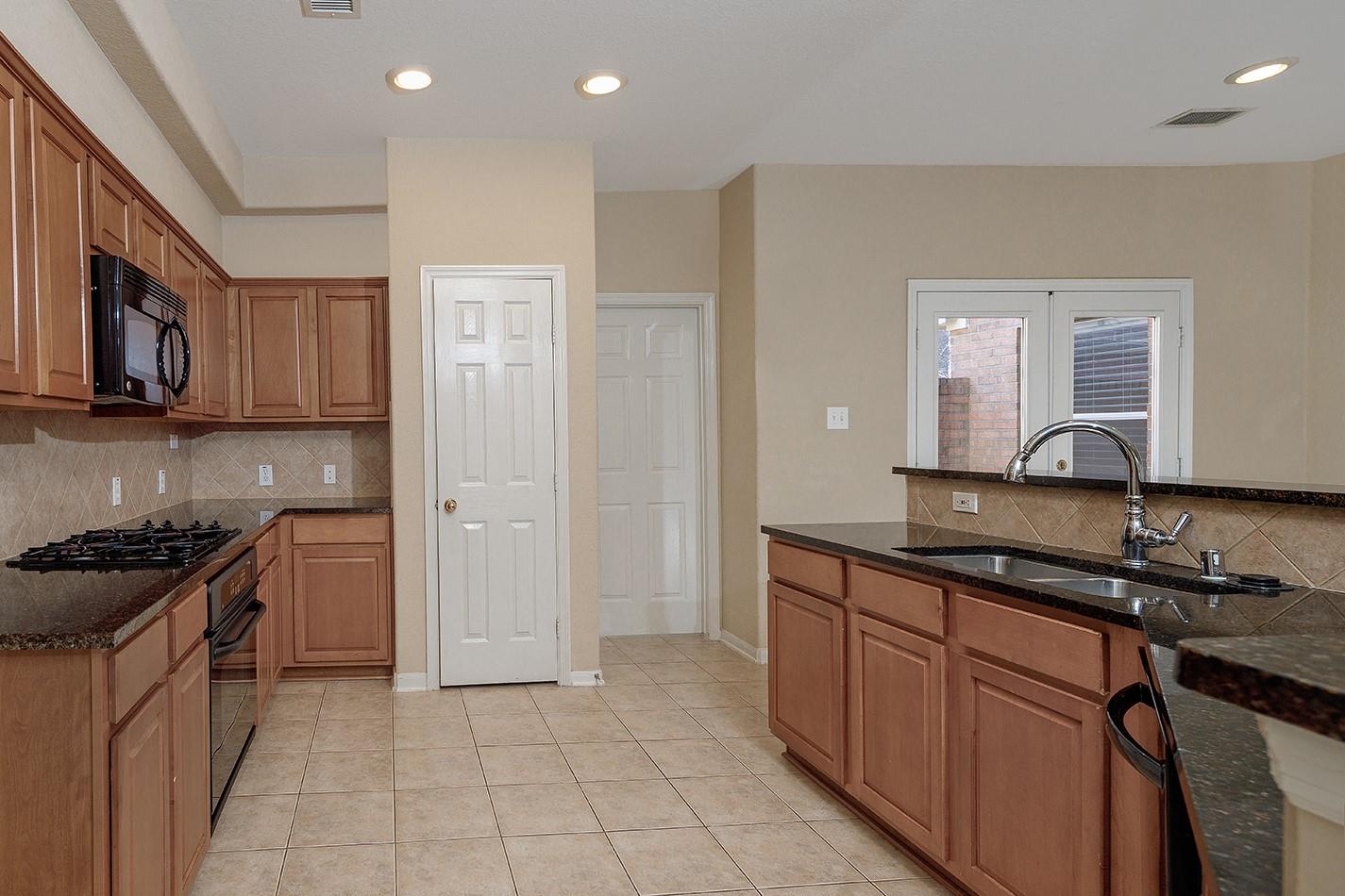 78 E Foxbriar Forest Circle