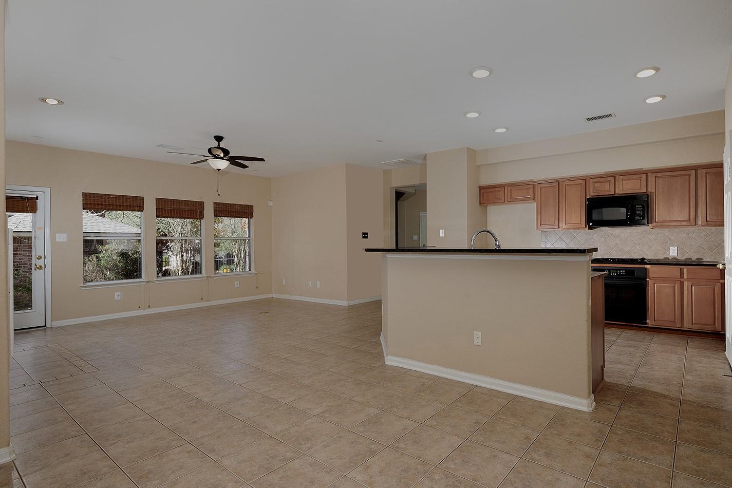 78 E Foxbriar Forest Circle