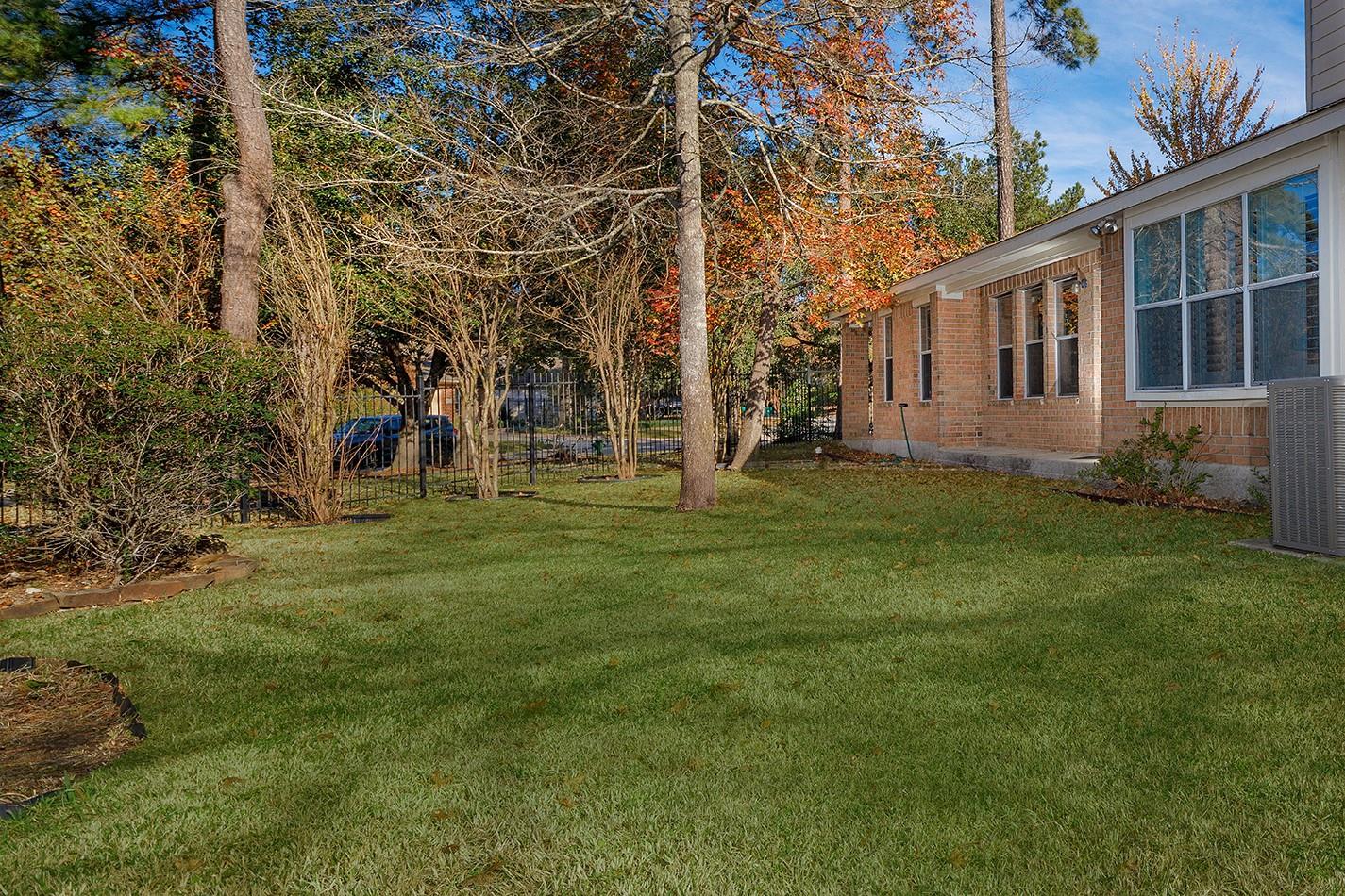 78 E Foxbriar Forest Circle