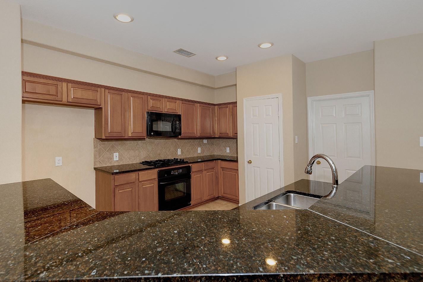 78 E Foxbriar Forest Circle