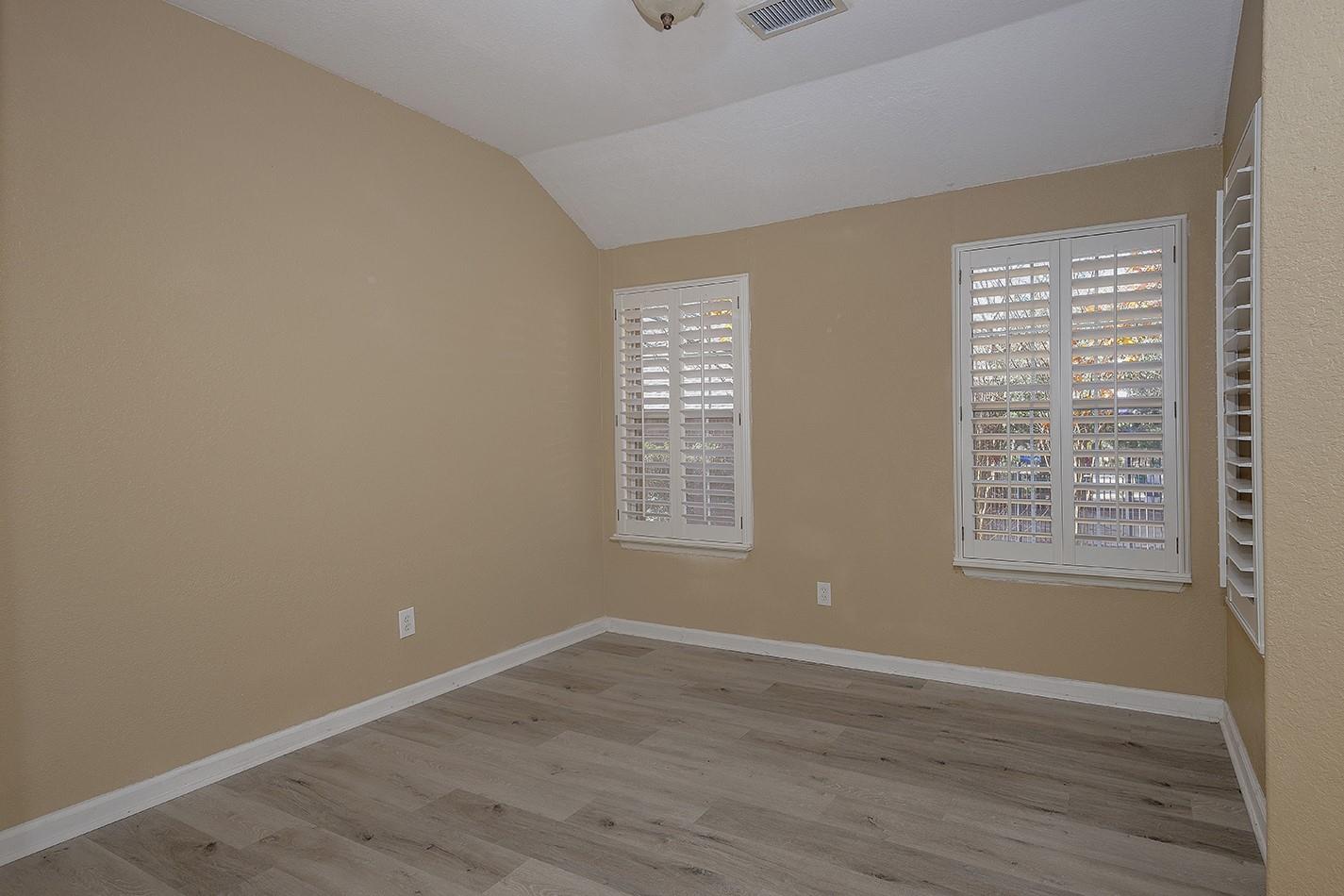 78 E Foxbriar Forest Circle