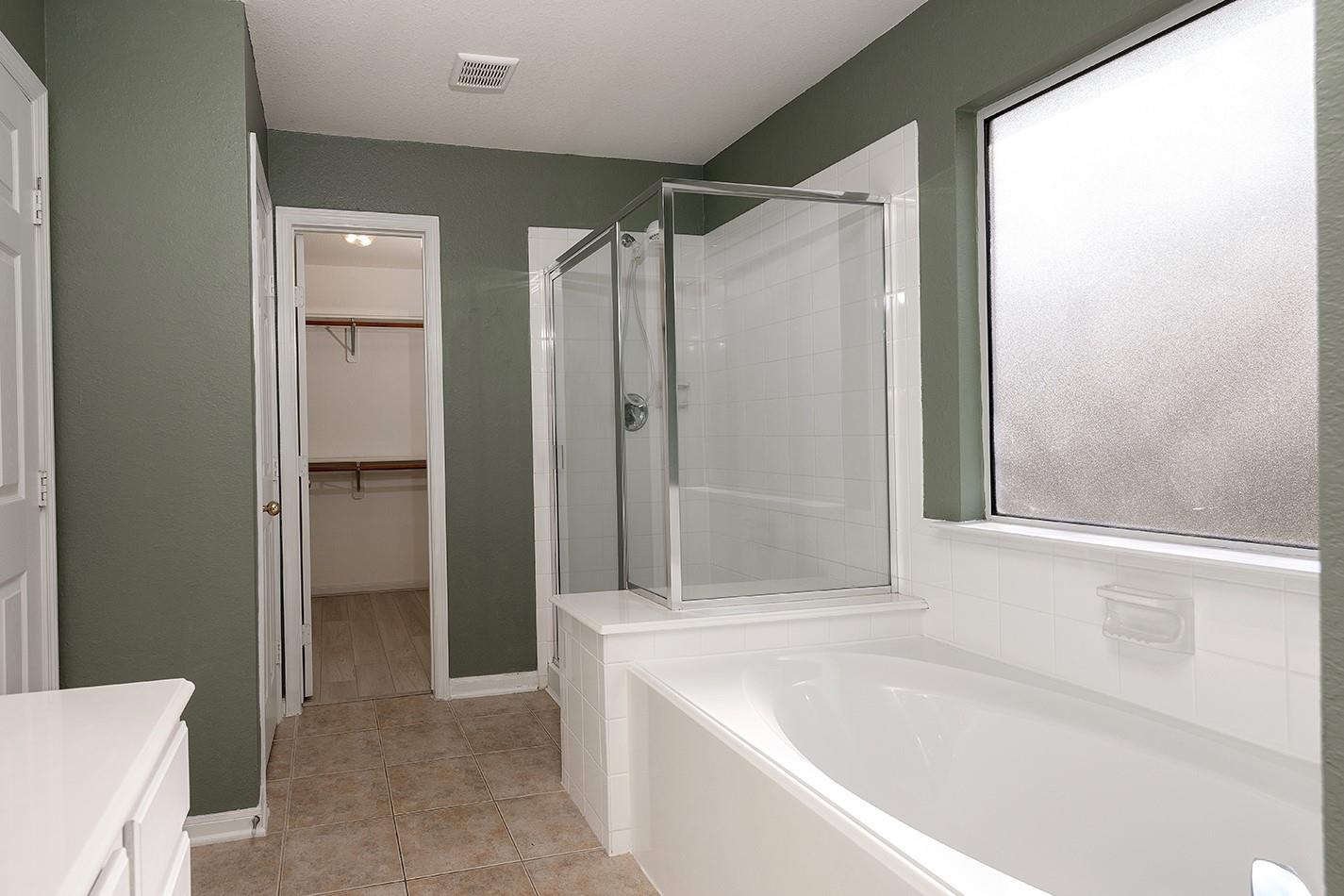 78 E Foxbriar Forest Circle