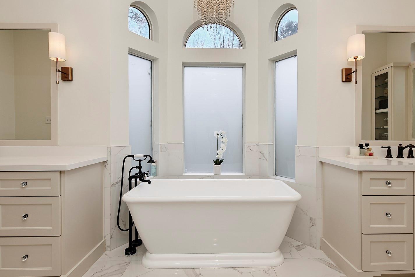 2 Graceful Elm Court