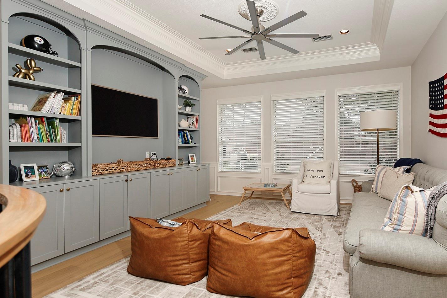 2 Graceful Elm Court