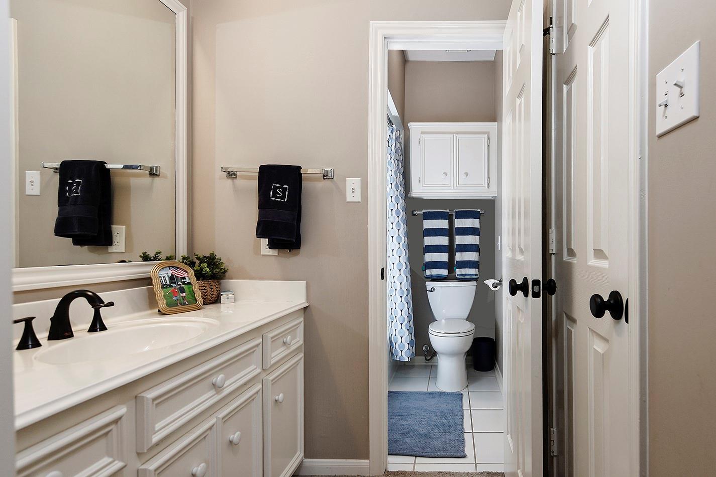 2 Graceful Elm Court