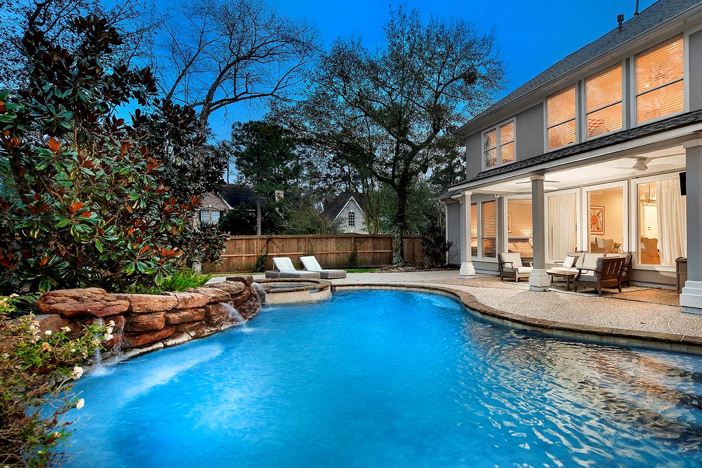 2 Graceful Elm Court