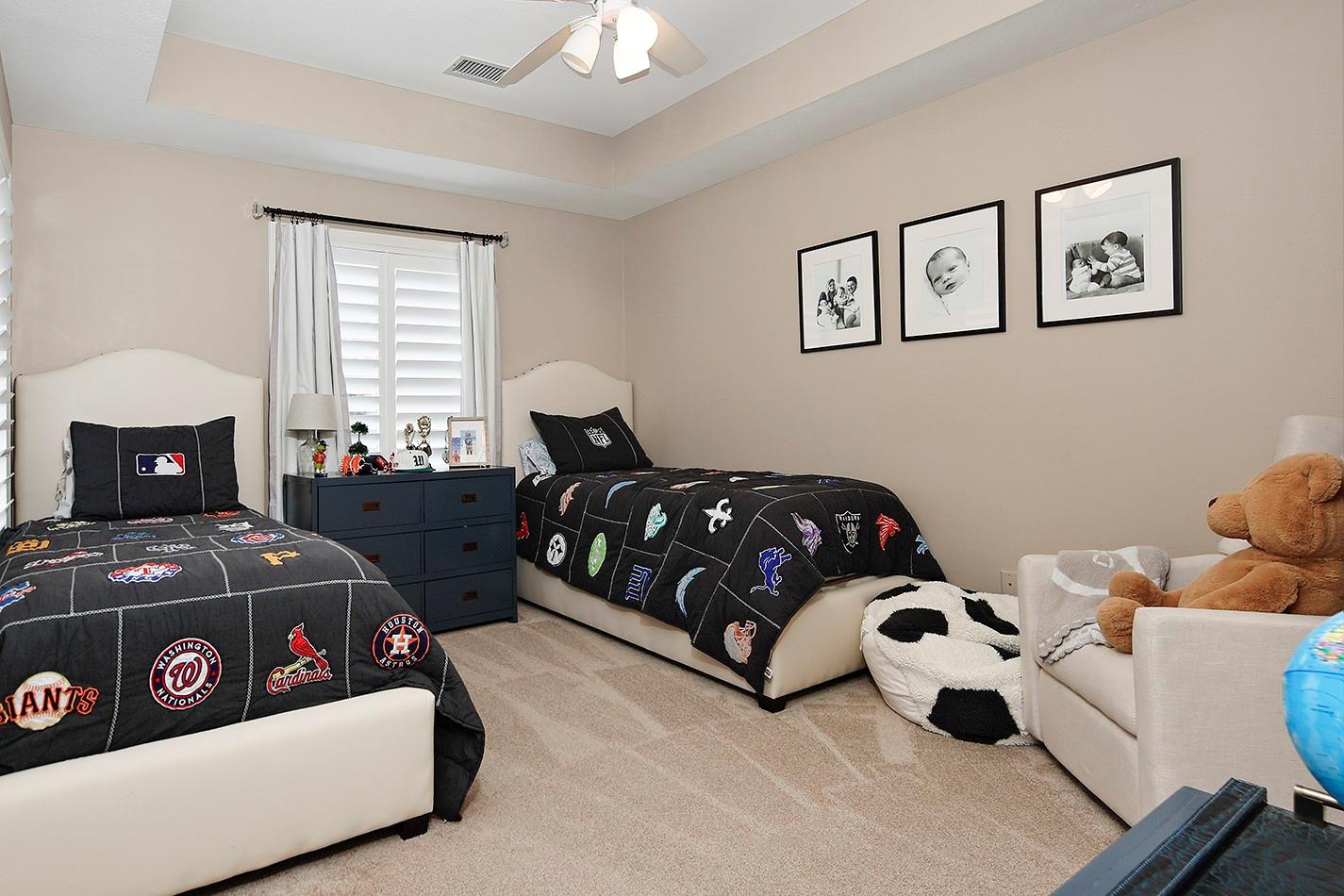 2 Graceful Elm Court