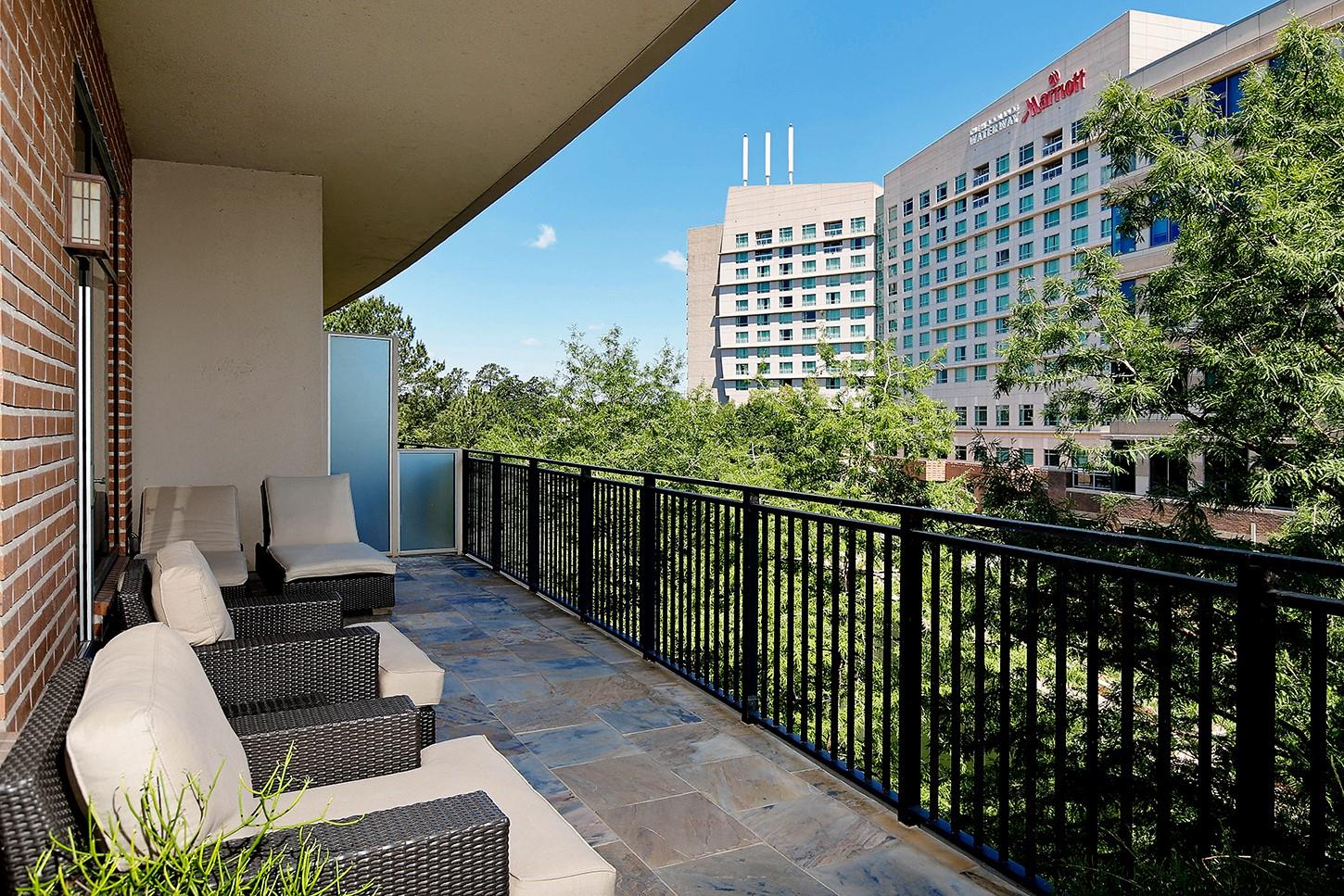 1 Waterway Court # 4E
