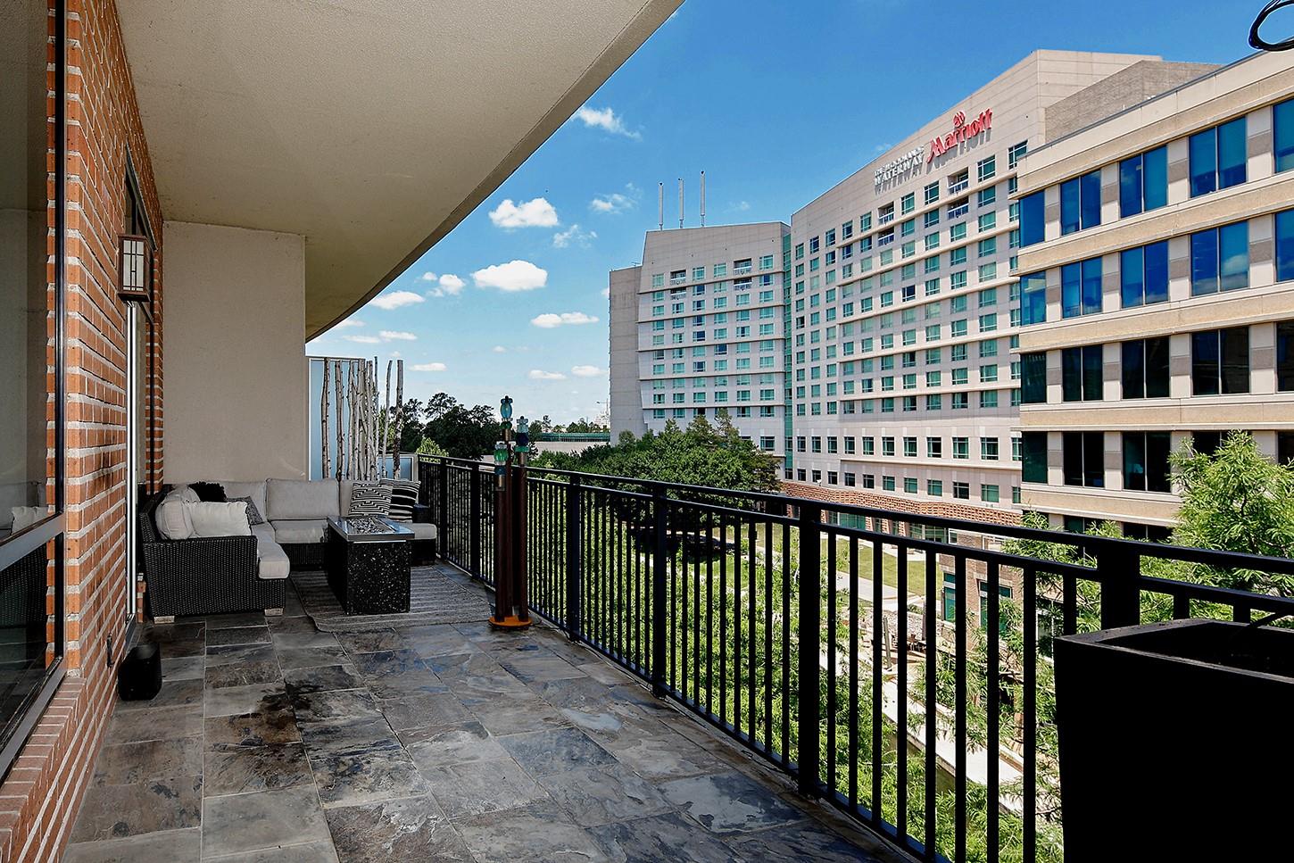 1 Waterway Court # 4E