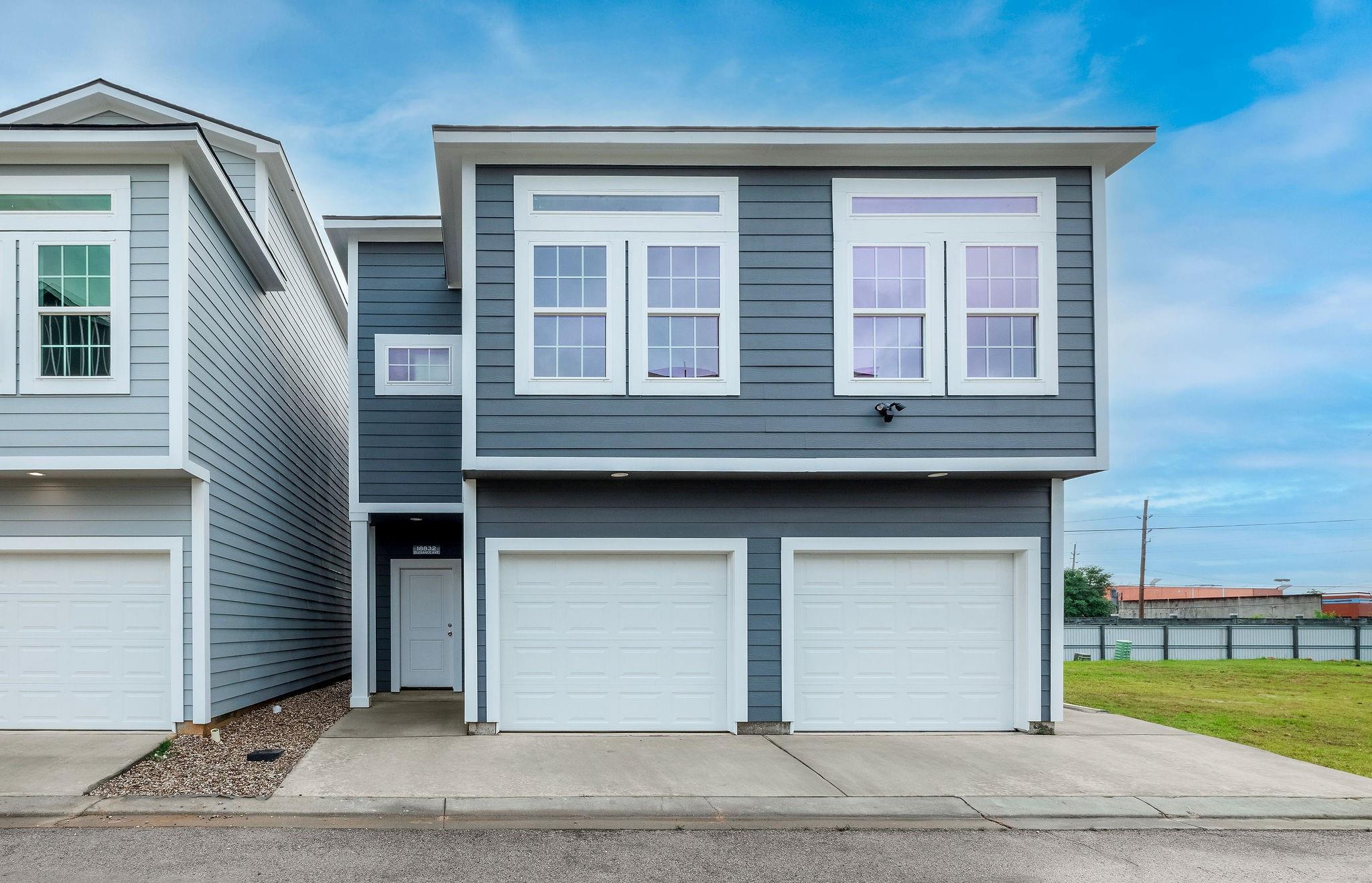 18832 Elegance Avenue