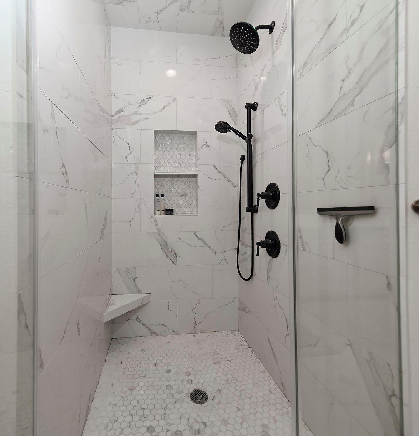 2 Graceful Elm Court