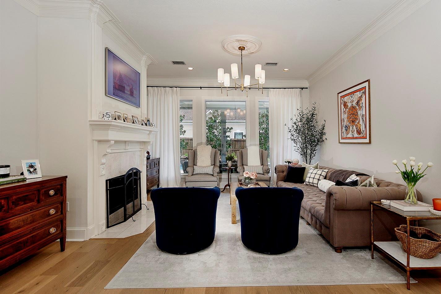 2 Graceful Elm Court