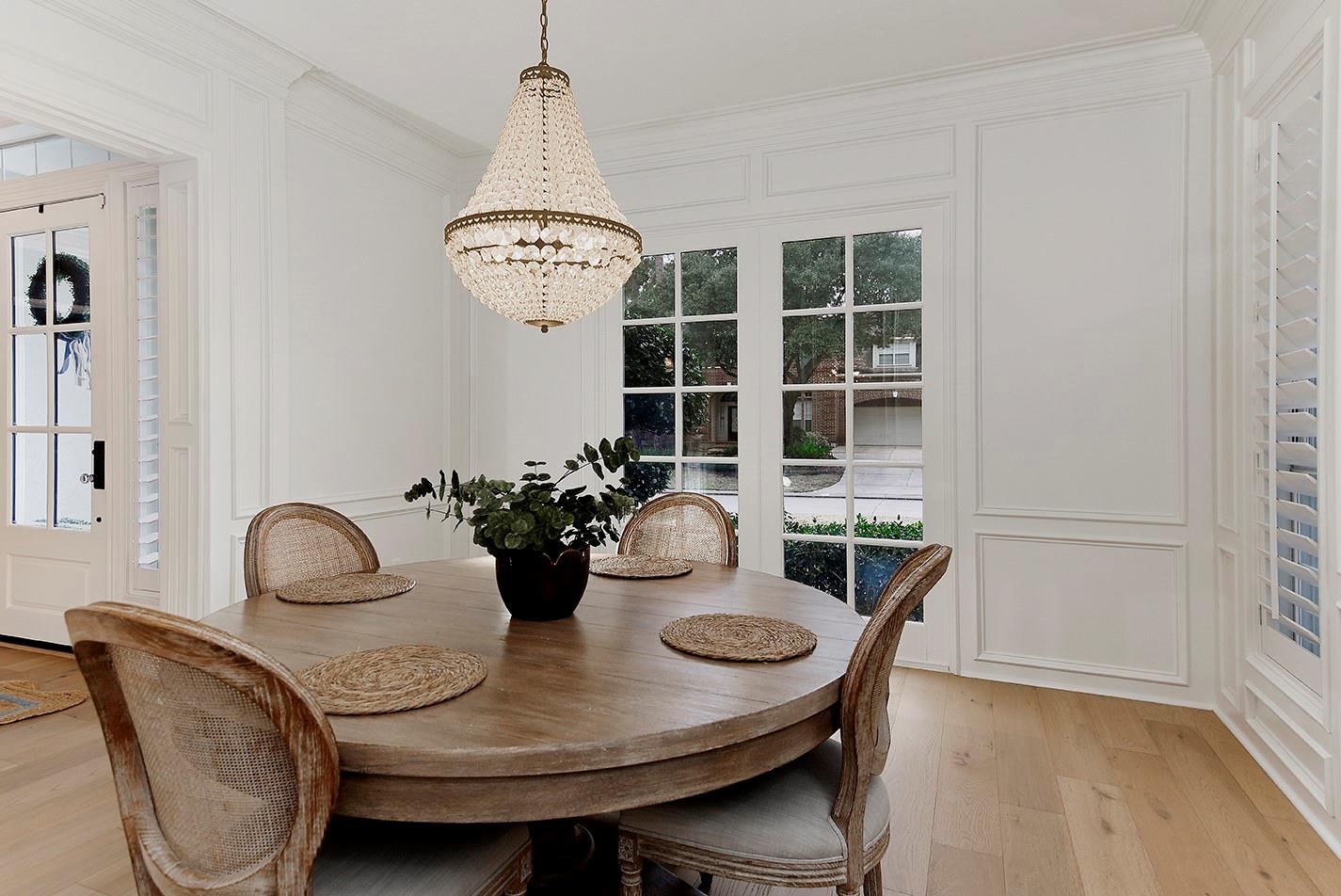 2 Graceful Elm Court