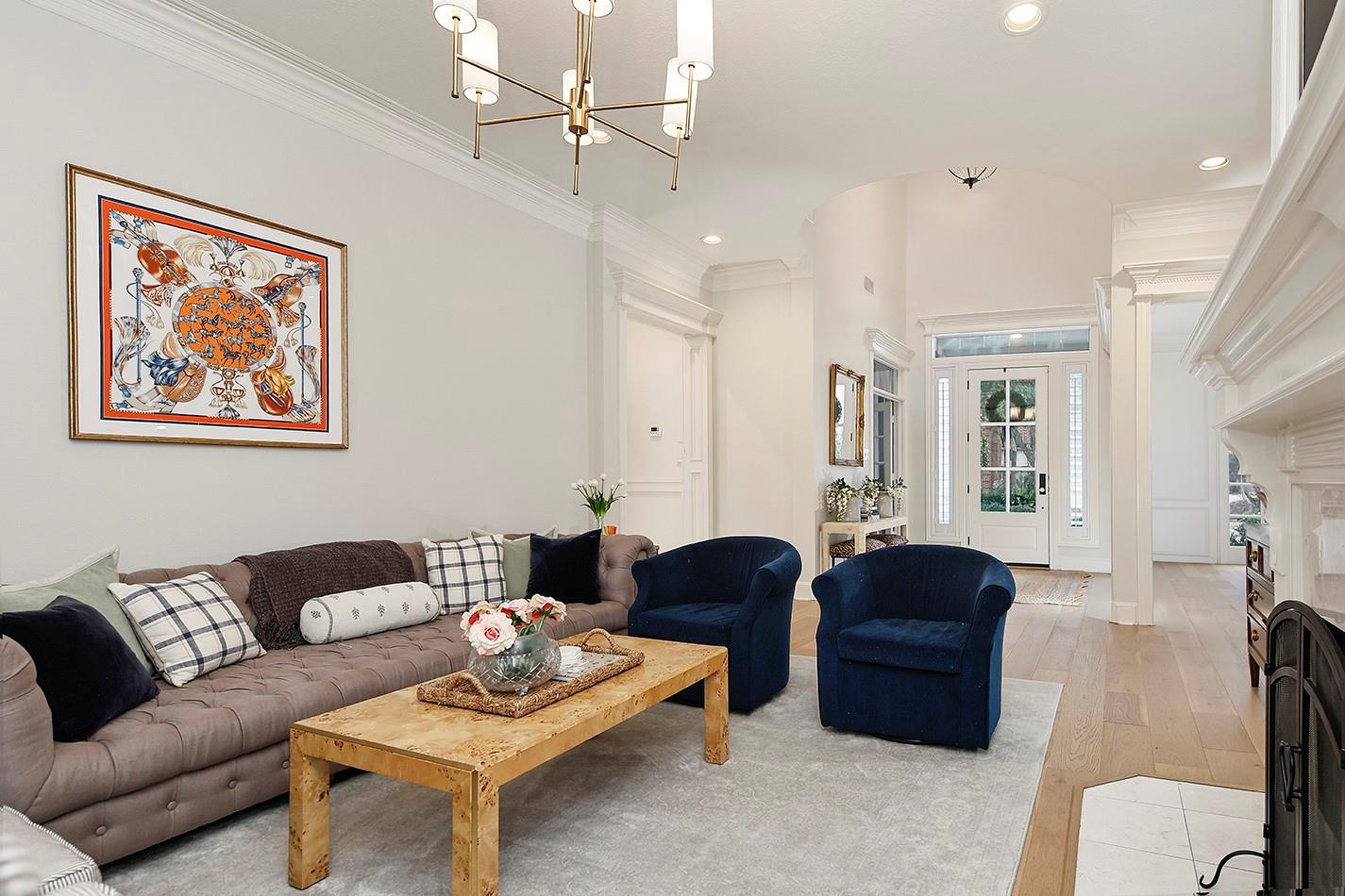 2 Graceful Elm Court