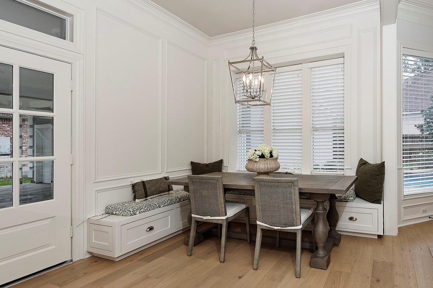 2 Graceful Elm Court