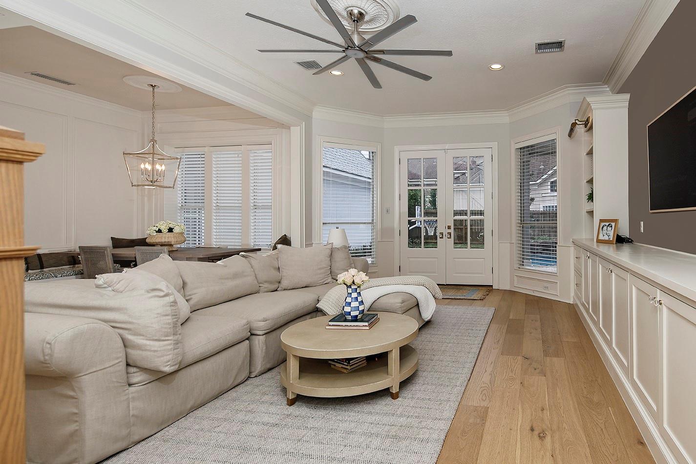 2 Graceful Elm Court