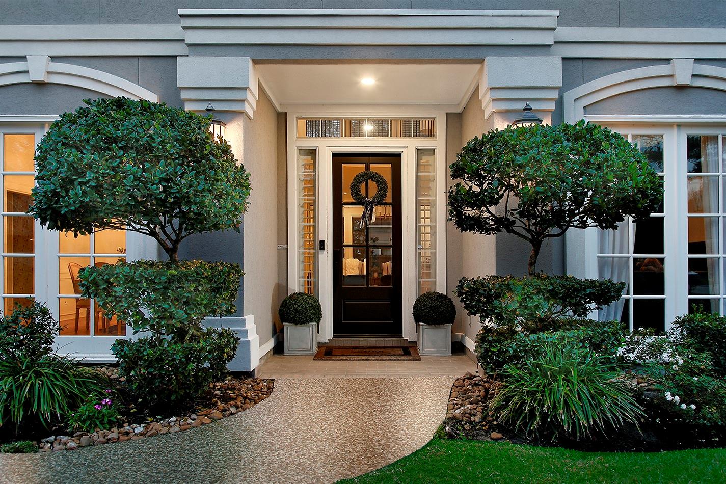 2 Graceful Elm Court